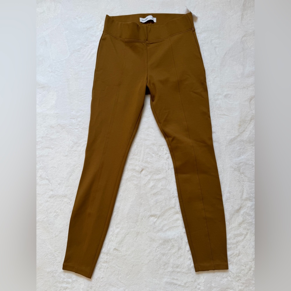 Old Navy Size M High-Rise Slim Fit Pants – Warm Caramel Brown
